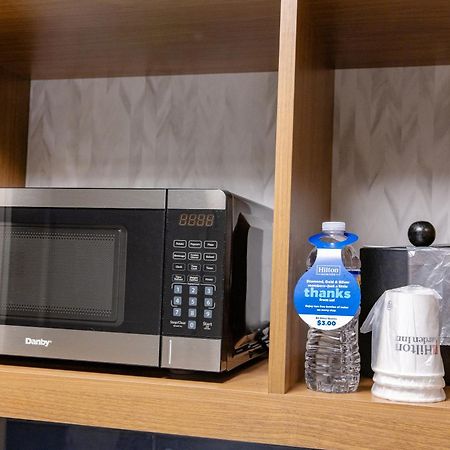 Hilton Garden Inn לייקווד מראה חיצוני תמונה