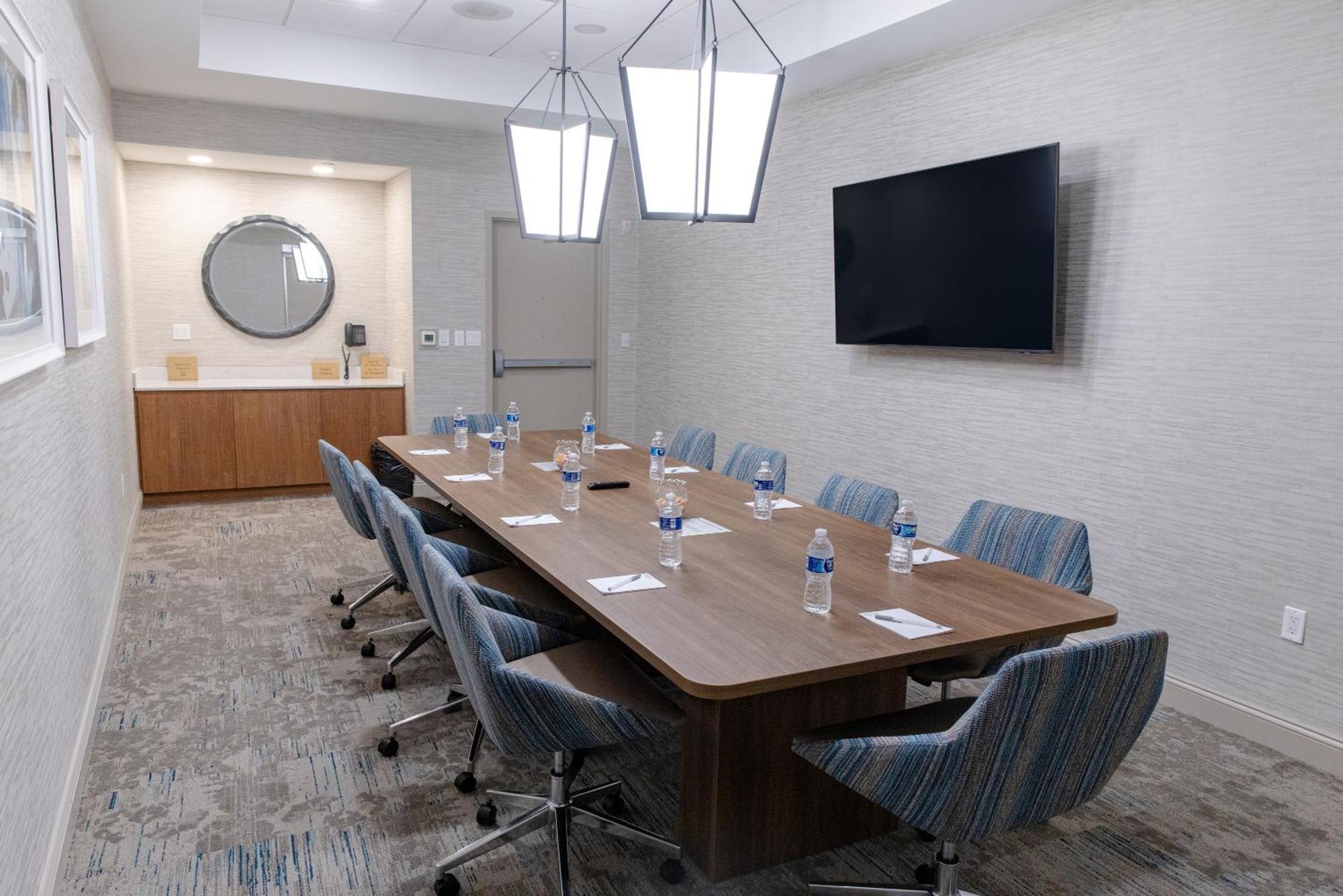 Hilton Garden Inn לייקווד מראה חיצוני תמונה