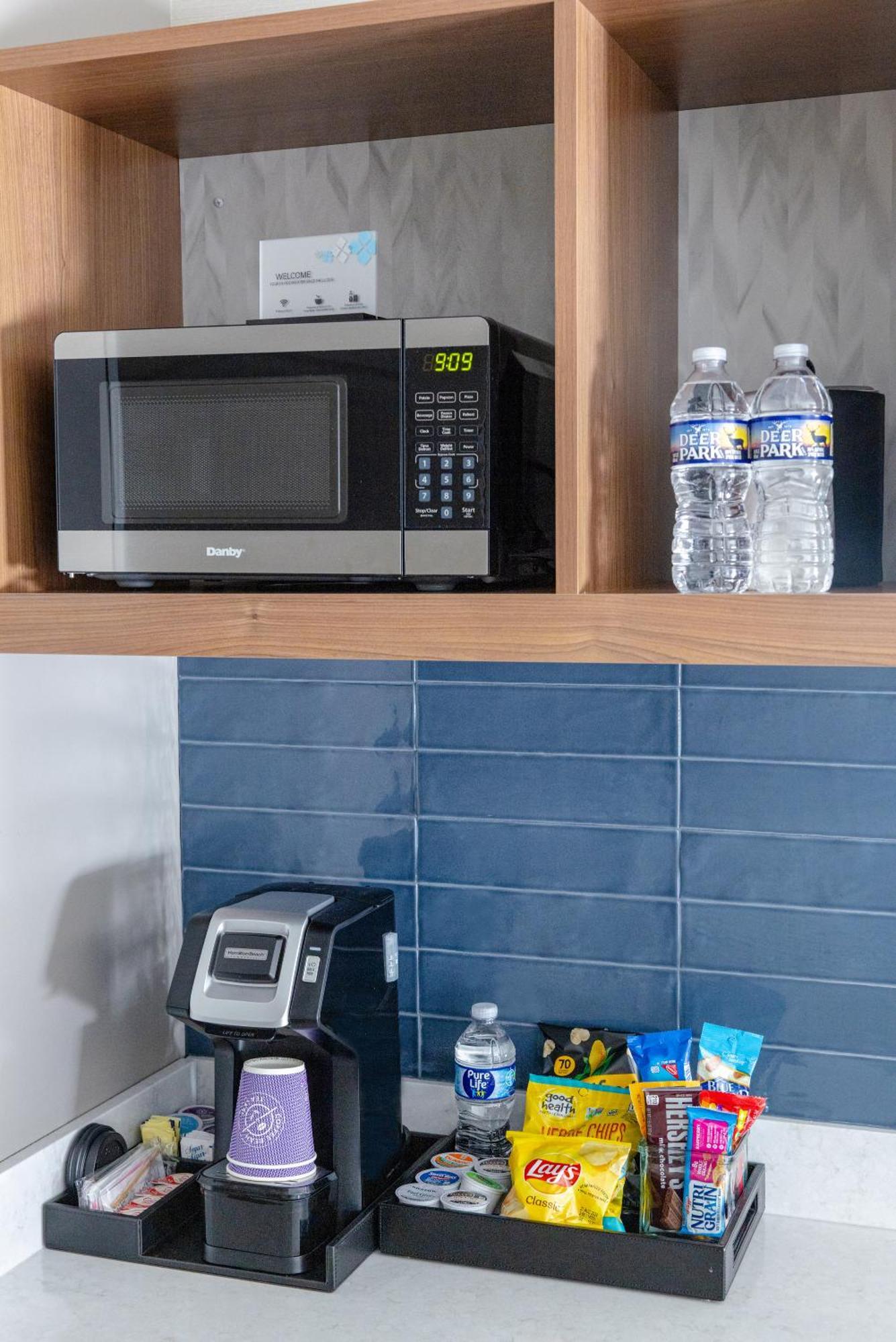 Hilton Garden Inn לייקווד מראה חיצוני תמונה