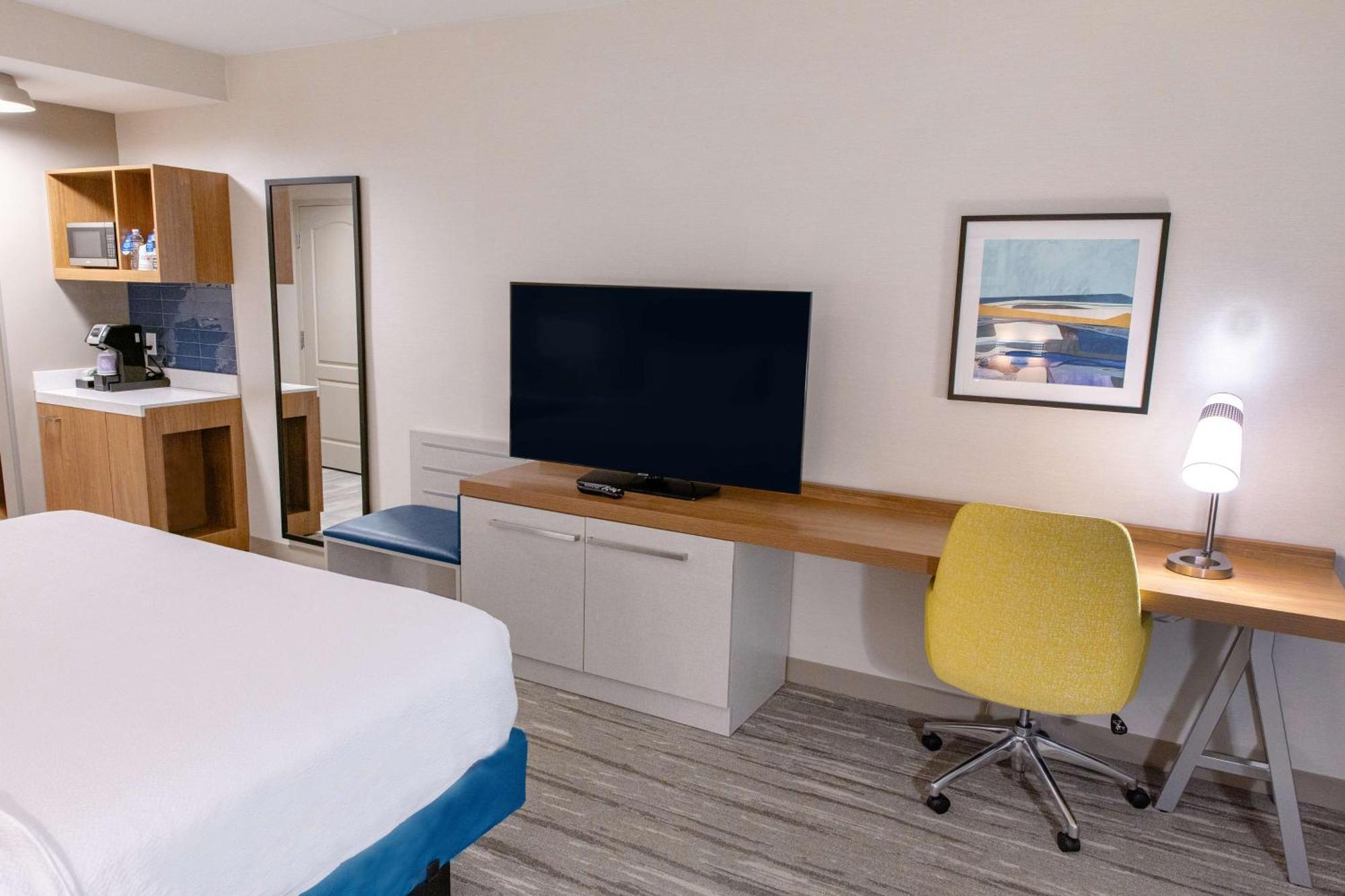 Hilton Garden Inn לייקווד מראה חיצוני תמונה